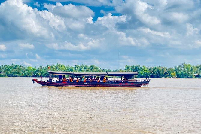 1-Day Explore Non-Touristy Side Of Mekong Delta- Group 10 Max - Boat crossing to Vam Ho Bridge: start with water, not a lecture