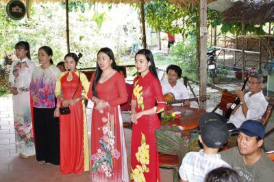 1-Day Mekong Delta Deluxe Tour: My Tho & Ben Tre (Max 10) - Vinh Trang Pagoda and the Tien River boat ride (with legendary islets)