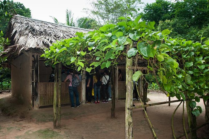 1-Day Tour of Black Virgin Mountain - Cao Dai Temple - Cu Chi Tunnels from HCMC - Cao Dai Temple in Tay Ninh: color, symbols, and timing