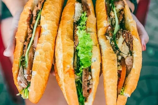 12 Tasting Street Food & Sightseeing By Scooter with Student - Scooter street food in Ho Chi Minh City: why this works