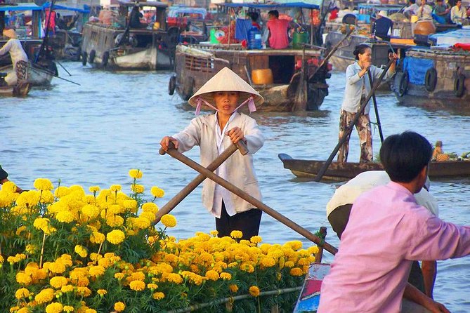 3-Day Mekong Delta Tour including: Cai Rang floating market - Day 1: The Mekong River ride from District 1 to My Tho