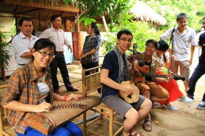 3D2N Mekong - Floating Market - Chau Doc - Boat To Phnom Penh - Chau Doc’s Floating Fish Farms and Cham Weaving Village
