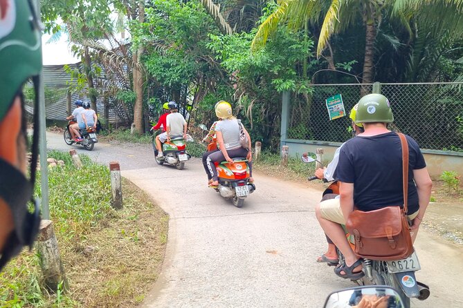 Ben Tre Mekong Zig Zag: Scooter, Sailboat, and Food (Full day) - Stop 4: Sailboat on the quiet Mekong River and canals (about 40 minutes)
