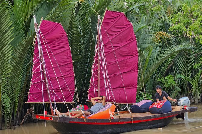 Ben Tre: Scooter, Culture, Sailboat and Mekong Food (Half Day) - The sailboat cruise: quiet water on a Mekong tributary