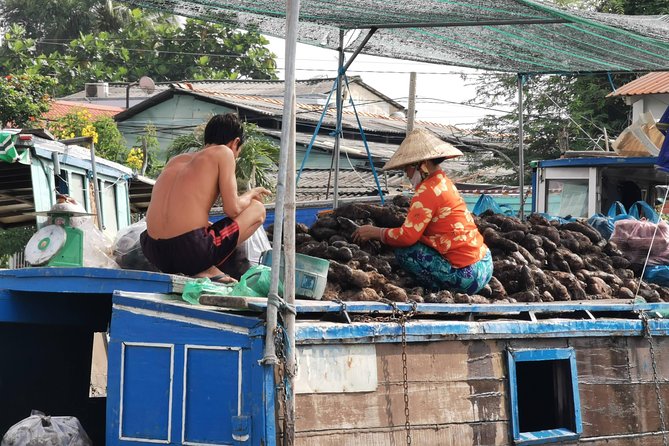 Cai Be Village - One-Day Mekong Delta Adventure - Tasting time in the garden: where the day gets delicious