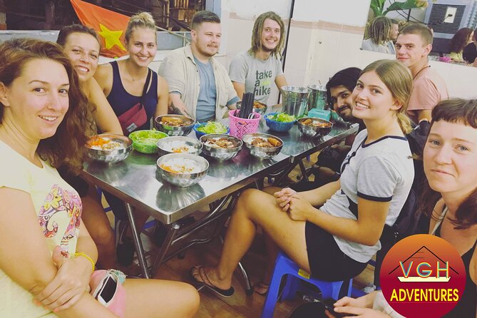 City explore combined with Food taste, Private tour on motorbike - The dessert and drink stop: your food tasting payoff