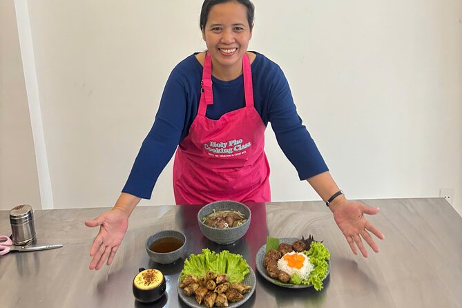 Cook 4 Local Vietnamese Dishes In Pink-themed Class & Market Tour - Eva and Kelsey: English instruction with personality