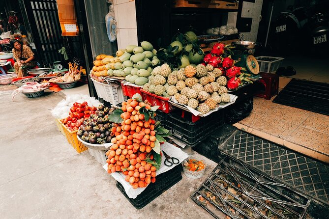 Early Riser Walk: Grandma Noodles, Cafe, Exotic Fruits & History - Thế Giới Tàu Hũ: Ginger Syrup, Silky Tofu Pudding, and a Very Simple Setup