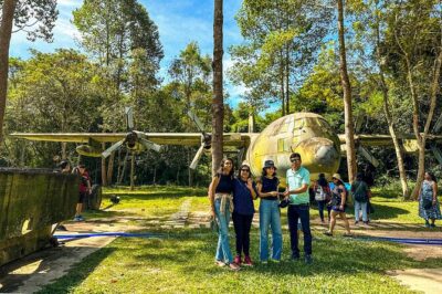 Explore Cu Chi Tunnels With Private Tour From Ho Chi Minh City - The 90-minute ride to Cu Chi: how to use the travel time