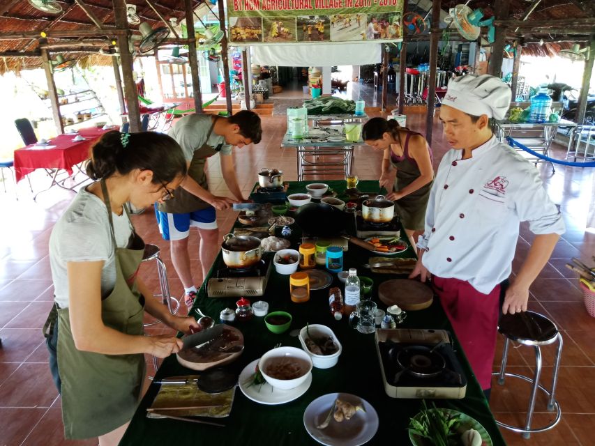Farm-To-Table Healthy Cooking Class: Half-Day Tour - Vietnamese medicine garden: herbs, plant benefits, and real cooking logic