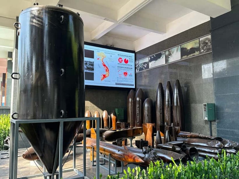 Free E-Sim War Remnants Museum & Independence Palace Tour - Guides do the heavy lifting: examples of how it feels in real life