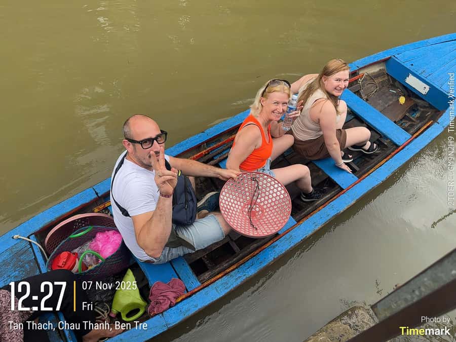 HCM: Authentic Mekong Delta - Boat, TukTuk, Khot Cake Making - Morning Pick-Up and The First Transfer to Tien Giang