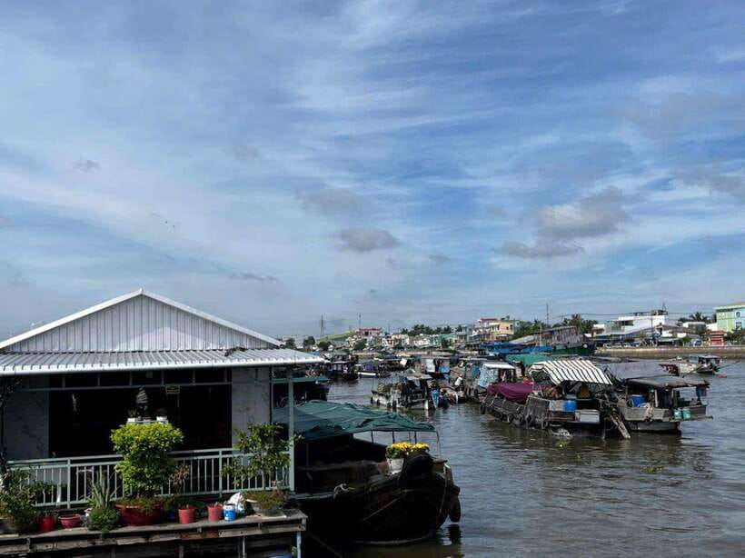 Ho Chi Minh: 1-Day Mekong Delta Tour-Floating Market & Islet - Fruit Picking, Monkey Bridges, and Making Traditional Snacks