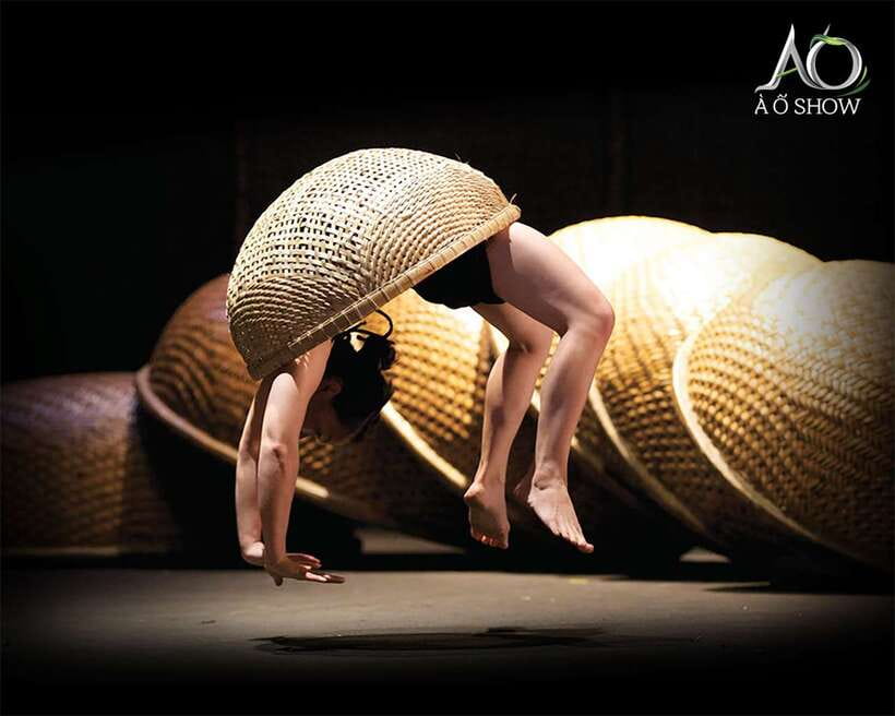Ho Chi Minh: A O Show Bamboo Circus at Saigon Opera House - The setting: Saigon Opera House is part of the show