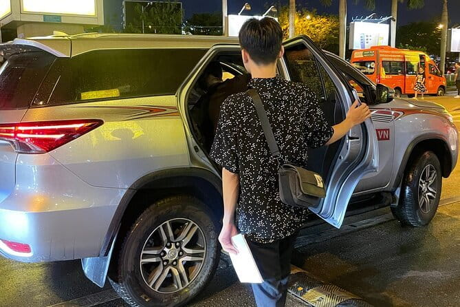 Ho Chi Minh City Airport Transfer - What the ride is like: professional drivers and vehicle options