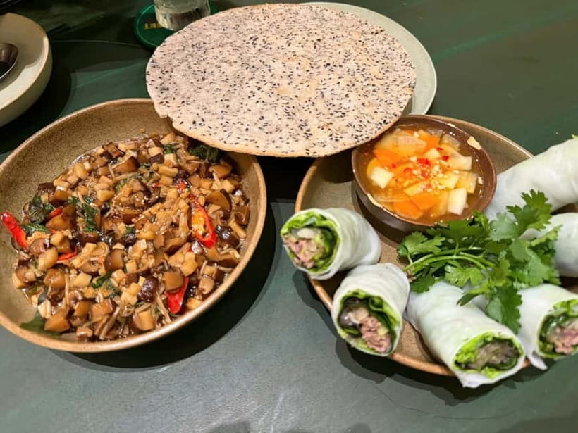 Ho Chi Minh City: Craft Beer and Local Food Tour by Scooter - Your Night Starter: Bia Hoi and the Saigon Beer Mood