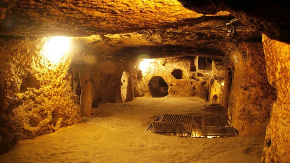 Ho Chi Minh City: Cu Chi Tunnels and Gun Shooting Experience - Hoang Cam stove and the food problem the tunnels solved