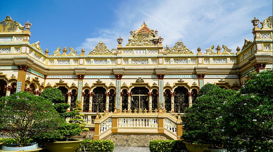 Ho Chi Minh City: Discover Mekong Delta & Coconut Village - Sampan ride through coconut-lined canals: close, quiet, and different