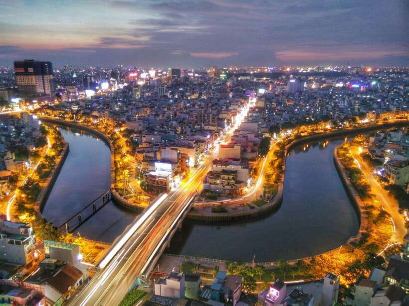 Ho Chi Minh City: Guided Half-Day Tour with Hotel Pickup - Ben Thanh Market: A Fast Way to Read Daily Saigon