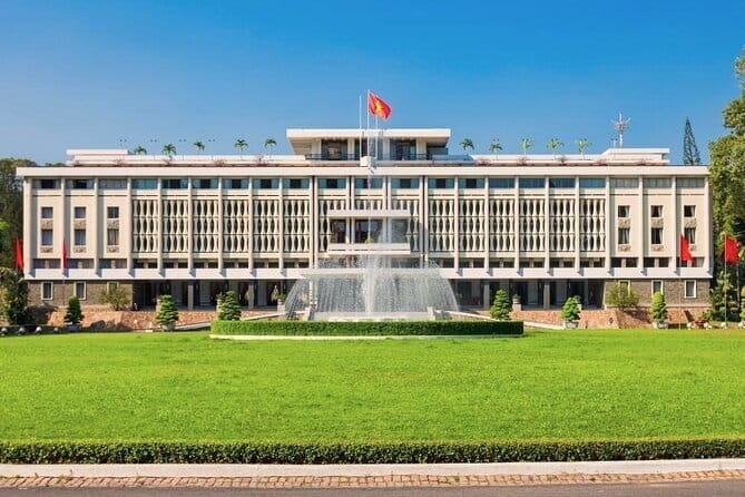 Ho Chi Minh City Half-day Jeep Tour - Independence Palace: where history becomes rooms