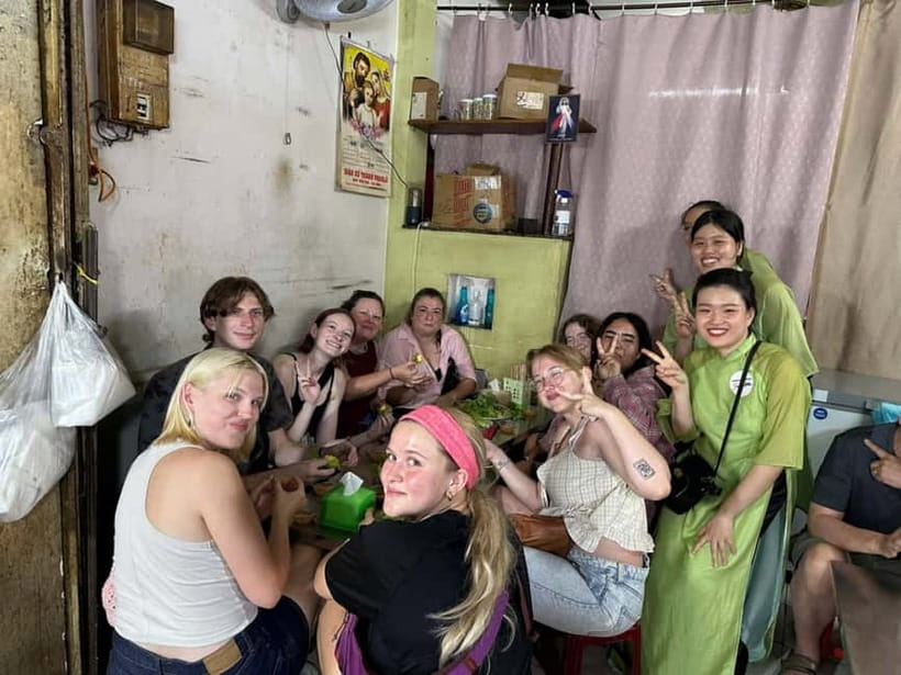 Ho Chi Minh City: Motorbike Street Food Tour - 12 Tastings - Bò Lá Lốt: grilled beef wrapped in betel leaf