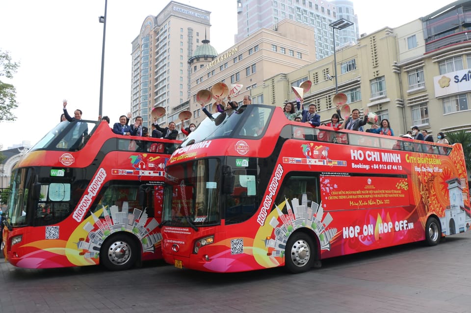 Ho Chi Minh City: Panoramic City Bus Tour - Entering Ho Chi Minh City from street level, not shuffle-mode