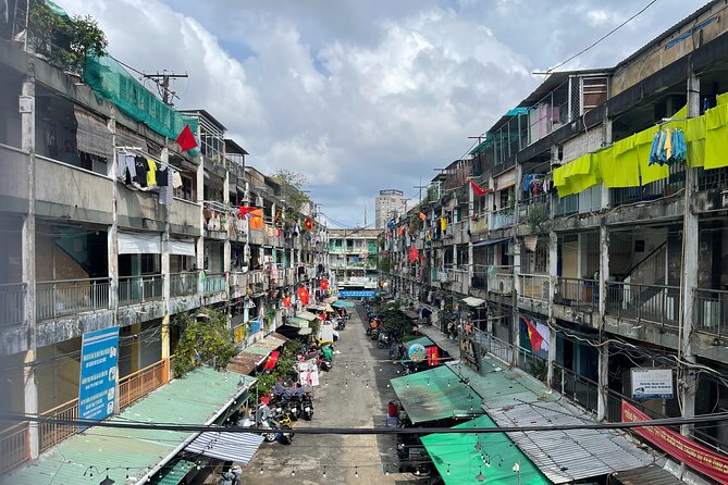 Ho Chi Minh City Sightseeing, midnight, Shopping tours by scooter - Daytime sightseeing vs Midnight nightlife vs market time
