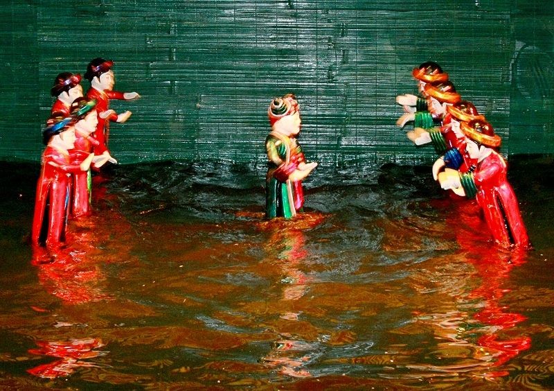 Ho Chi Minh City: Water Puppet Show and Dinner Cruise - The Saigon River Dinner Cruise: Food, Music, and City Lights