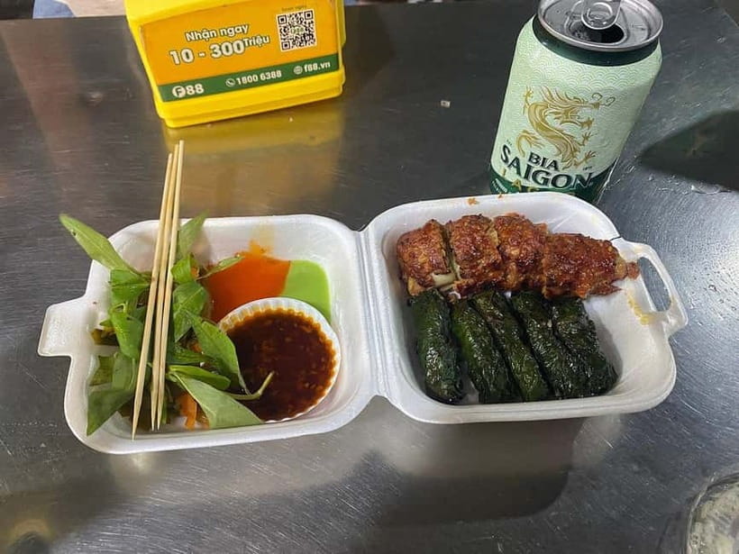 Ho Chi Minh: Original Walking Street Food Tour with Foodies - What to wear and what to do before you go