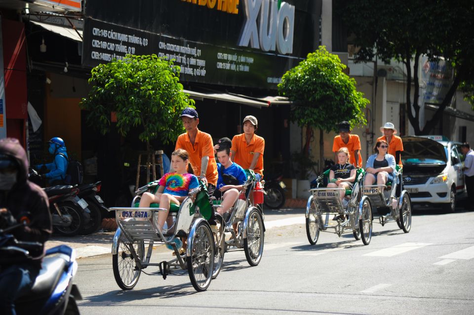 Ho Chi Minh: Private City Tour and Dinner Cruise with Buffet - Guides who make the night feel easy