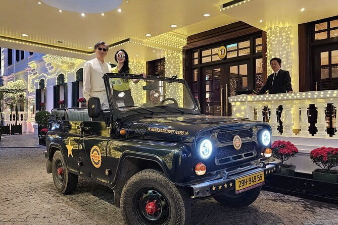 Jeep Tour Saigon By Night : FRESH SEAFOOD, STREET FOOD & SKY BAR - Nguyen Hue Street: Start Here for the Best Night Orientation