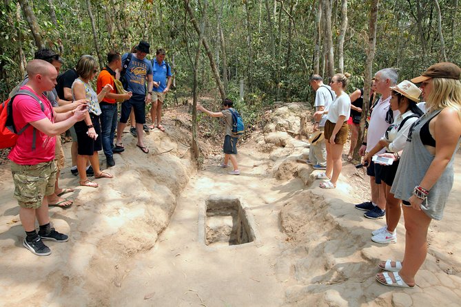 Luxury Speedboat 2 Ways from Ho Chi Minh city to Cu Chi Tunnels - Cruising the Saigon River for About One Hour: Views and Timing