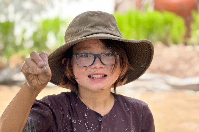 Mekong Delta Homestay Explore Nature 2-Day Family Tiny Garden - Kayaking through the maze of waterways (and what to expect physically)