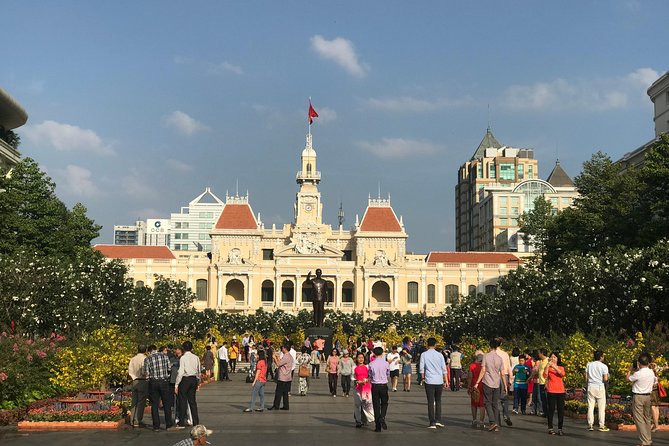 Private Arrival Transfer: Tan Son Nhat Airport to Ho Chi Minh City Hotels - Small details that make or break the experience