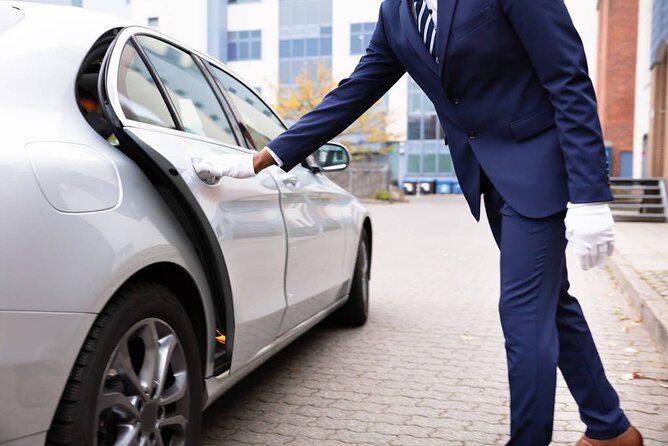 Private Departure Transfer: Ho Chi Minh City Hotels to Tan Son Nhat Airport - Key things that make this transfer worth your time