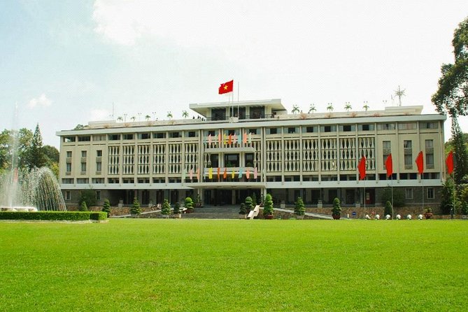 Private Ho Chi Minh City Discovery Full-Day Guided Tour - The guiding style matters more than you think