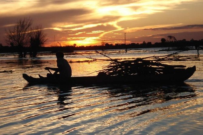 PRIVATE Luxury Sunset Mekong Afternoon trip from HCM city - Ben Luc Village Bike Ride: Farms, Fruits, and That Final Sunset Moment