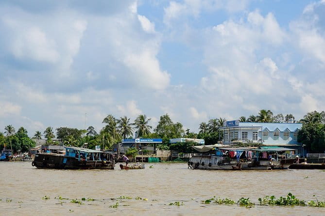 Private Mekong Delta tour to Cai Be – Tan Phong island full day - Cái Bè floating market by boat: what you’re looking for