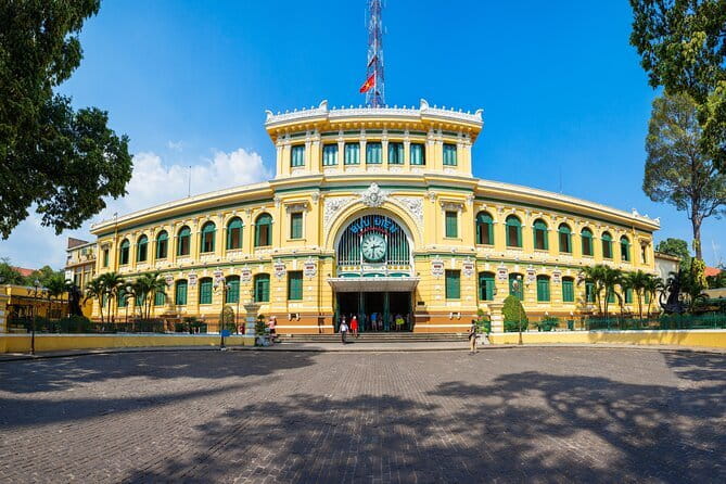Saigon After Dark Foodie Tour by Army Open Air Jeep 4 Hours - Stop 5: Ho Thi Ky Flower Market for the sensory overload