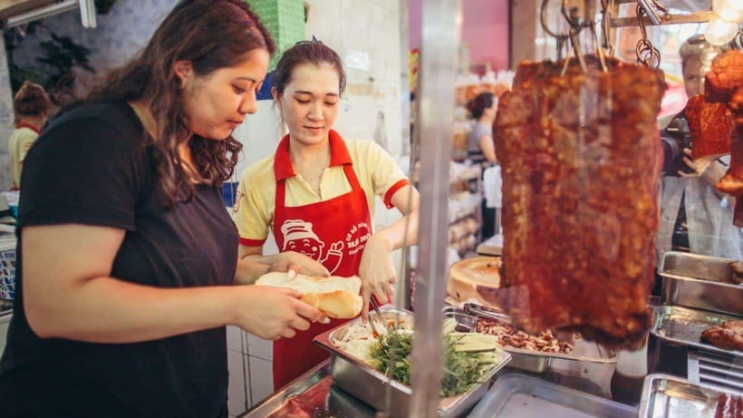 Saigon at Sunset: Ultimate Street Food Experience - The First Bites: Hu Tieu Bo Kho and Xa Xiu (Why They Taste Like Saigon)
