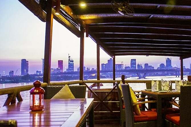 Saigon Evening: Water Puppet Show & Dinner Cruise Experience - Tips to get the most from this 6:00 pm start