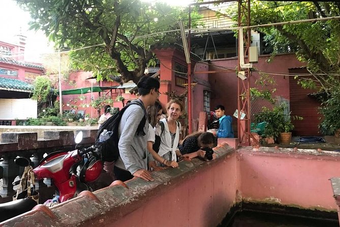 Saigon Morning City Historical Scooter Tour w Ao Dai Rider option - Scooters in HCMC: how this tour avoids the self-driving headache