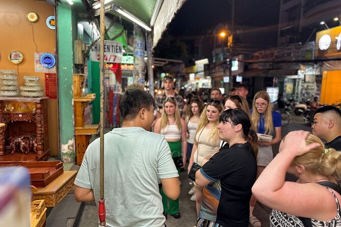 Saigon Night Walking Food Tour - 100% No Tourist - Taxi Out to District 7: Why Leaving the Center Matters