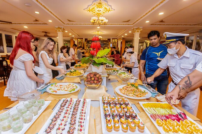 Saigon River Dinner Cruise: Buffet, Set Menu, Fine Dining (3hrs) - How to Time It for Photos of Bitexco Tower and the Night Skyline