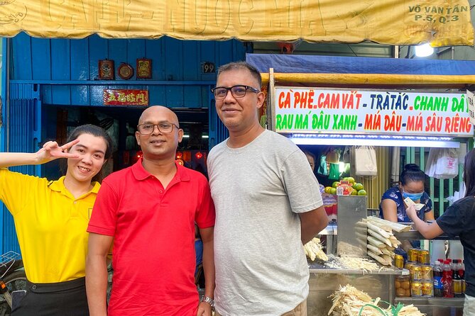 Saigon Sight & Food Tour By Day (Private Tour) - Stop 4: Tomb of Le Van Duyet and the craftsmanship you can actually see