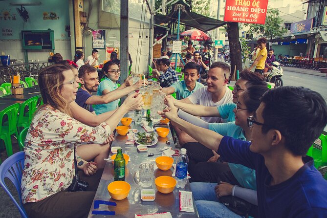 Saigon Sightseeing & Street Food Tour By scooter with Student - Jade Emperor Pagoda: a quiet pause between street stops