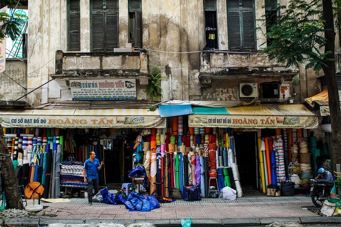 Saigon Street Photography Experience - French colonial and war-era apartment buildings: getting architecture to tell a story