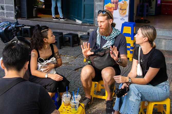 Saigon Street Photography Experience - The “how to approach people” lesson that actually changes your photos