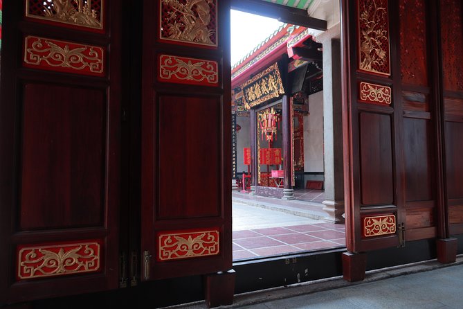 Saigoncholon - Cholon Chinatown Is a Different World Inside Ho Chi Minh City