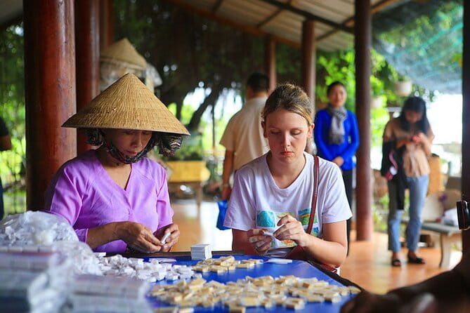 Tay Ninh – Cao Dai & Ba Den Mountain + Optional Cu Chi Tunnels - When the order changes: timing, pickup notices, and how to stay unbothered